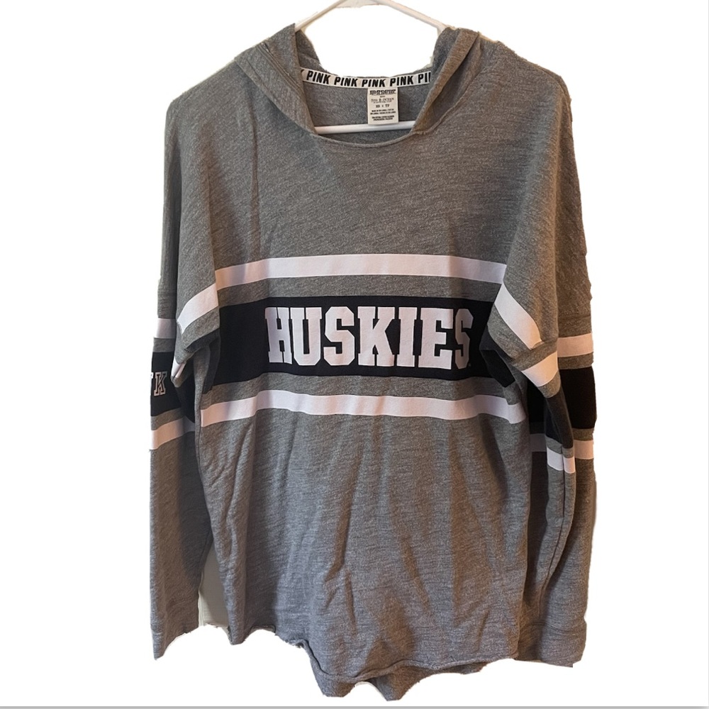 2/$10 Victoria's Secret PINK Uconn Huskies hooded top XS